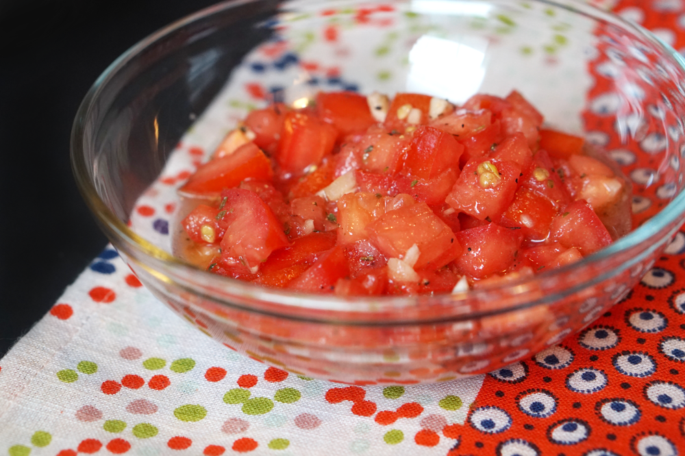 tomato-salad-in-bowl